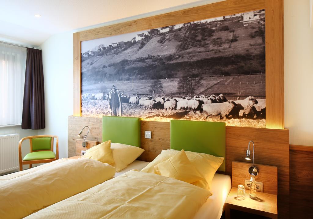 Landgasthof Kaiser Bad Wünnenberg Δωμάτιο φωτογραφία