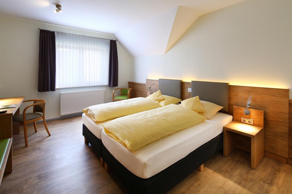 Landgasthof Kaiser Bad Wünnenberg Δωμάτιο φωτογραφία