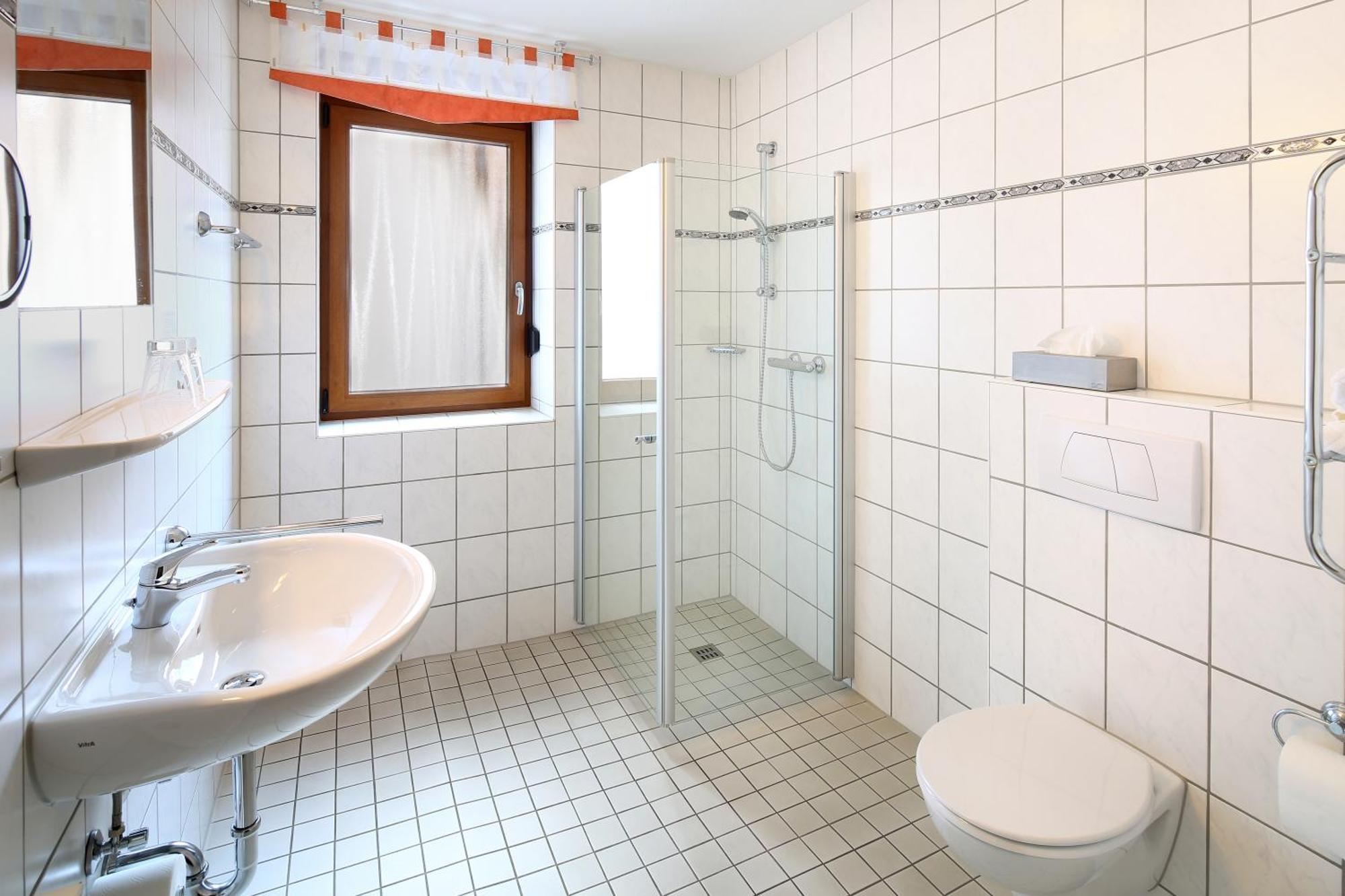 Landgasthof Kaiser Bad Wünnenberg Δωμάτιο φωτογραφία